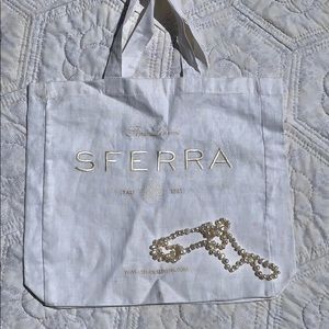 Linen tote bag from Sferra